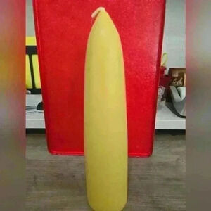 NWT Blossom Hill Nursery 100% beeswax Candle - Large  Hand Dipped Pillar